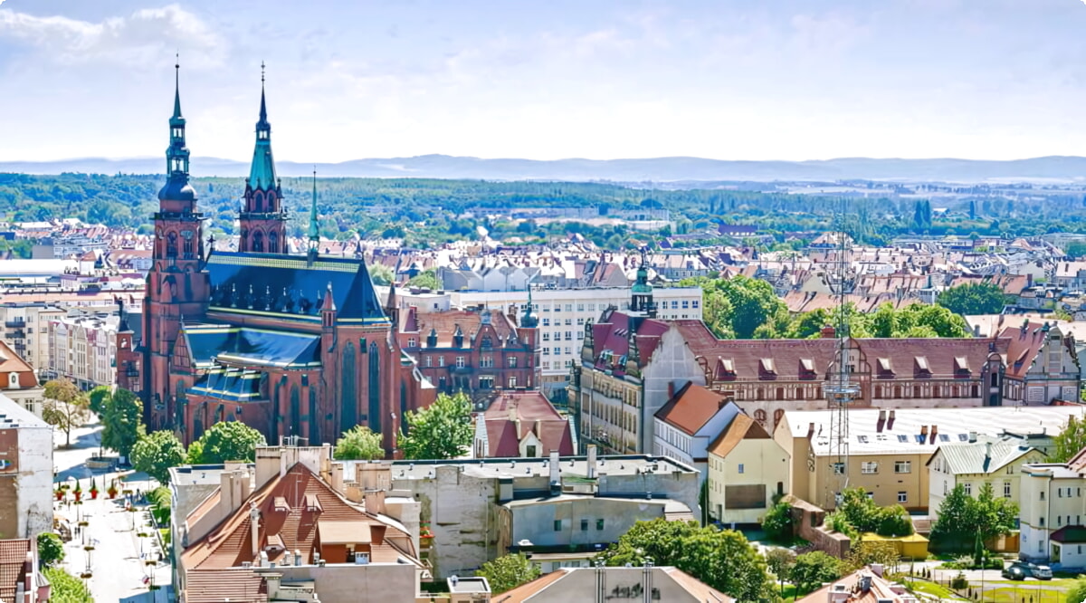 Nossos serviços de aluguel de carros oferecem uma seleção diversificada de veículos em Legnica.